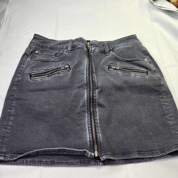 American Eagle Outfitters Dresses & Skirts - American Eagle Outfitters Denim Skirt Super Stretch Full Zip Mini Black Size 8